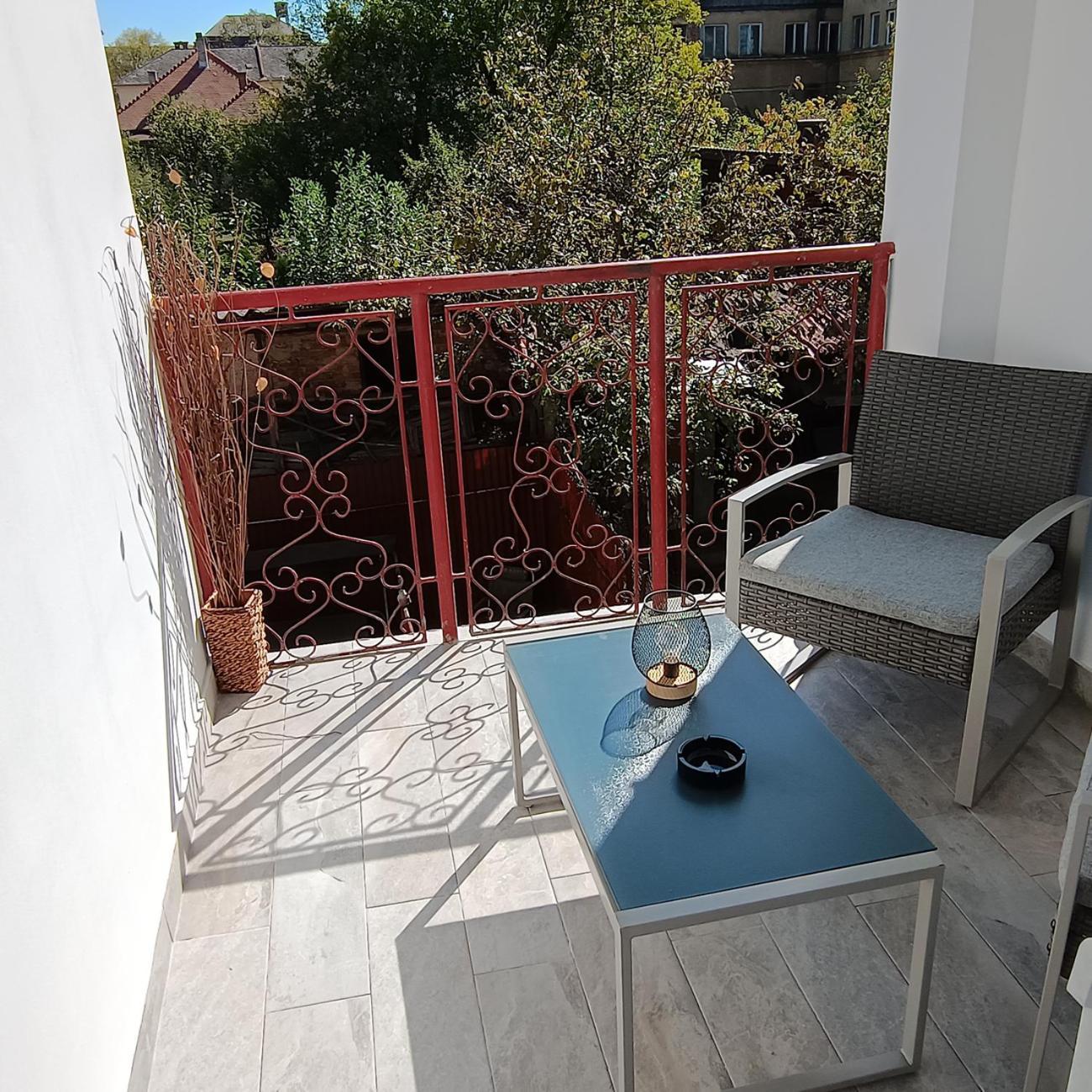 Check-In Kaya Hotel Сибиу Екстериор снимка